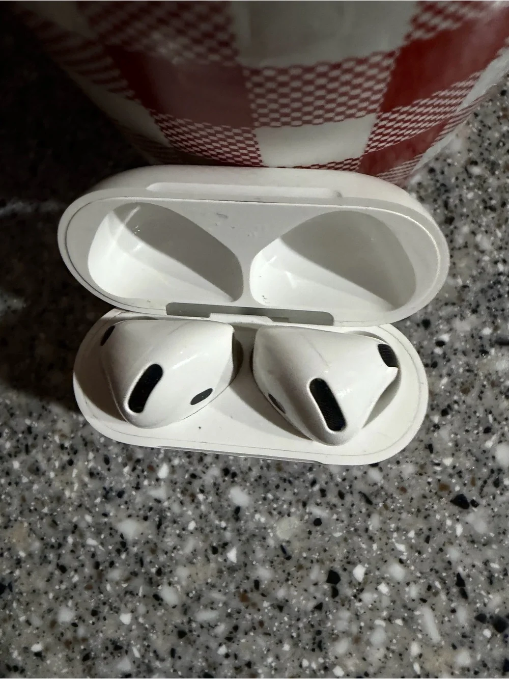Apple AirPods 4 Model a3050